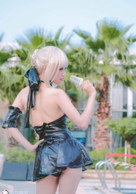 女主播深夜直播裸身_迅雷1080