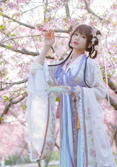 日韩美女在线免费视频_高清在线手机播放