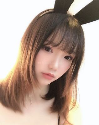 欧美肌肉男模全裸_高清高清迅雷在线观看