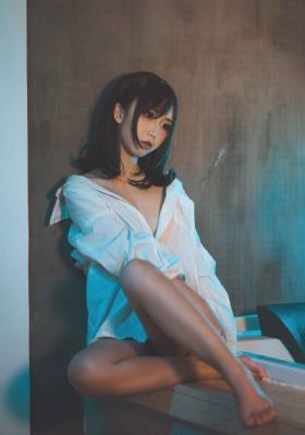 欧美夫妻海边度假_4K免费观看视频